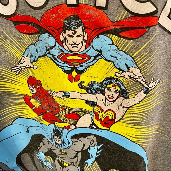 DC Justice League high-low t-shirt size S - Picture 3 of 6